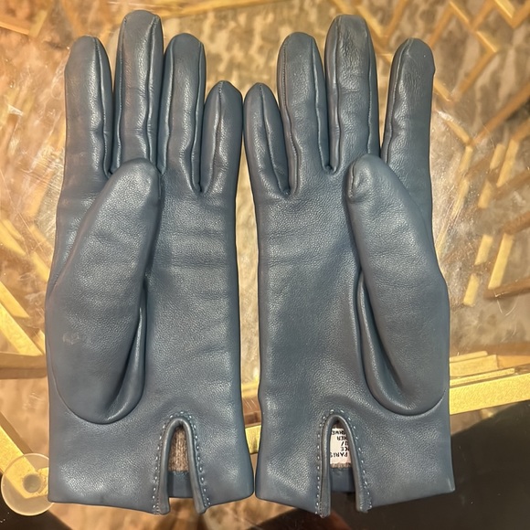Vintage Authentic Hermes Gloves - Picture 2 of 4
